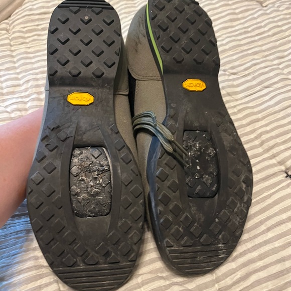 Men’s Cycling 🚴♂️ Shoes - Picture 4 of 5